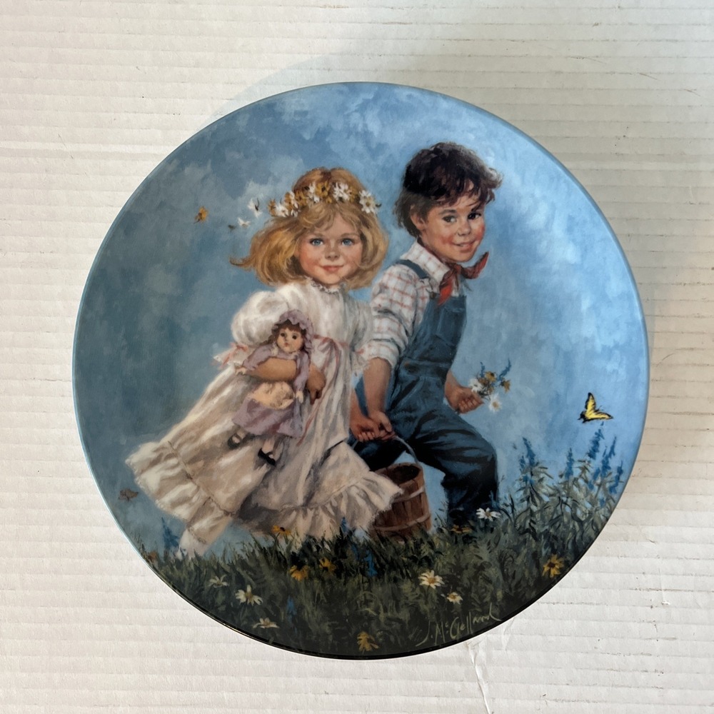 1986"Jack And Jill" Collector's 8.5" Plate Mother Goose Series by Reco